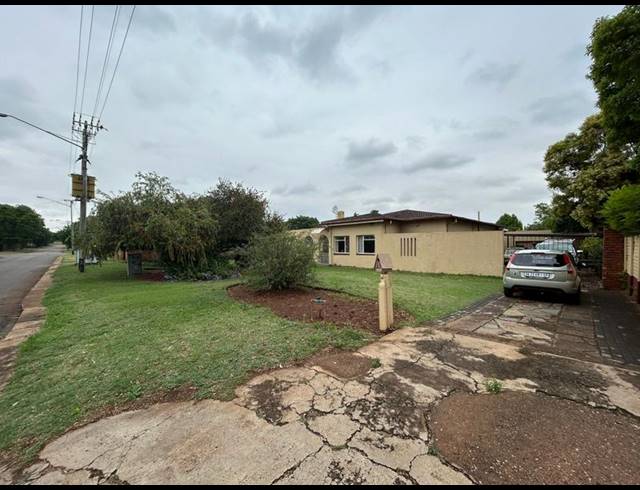 4 BEDROOM HOUSE FOR SALE IN VALHALLA